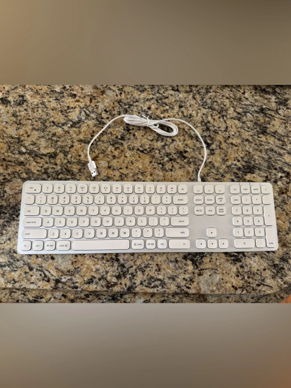 Slim White Wired USB Keyboard